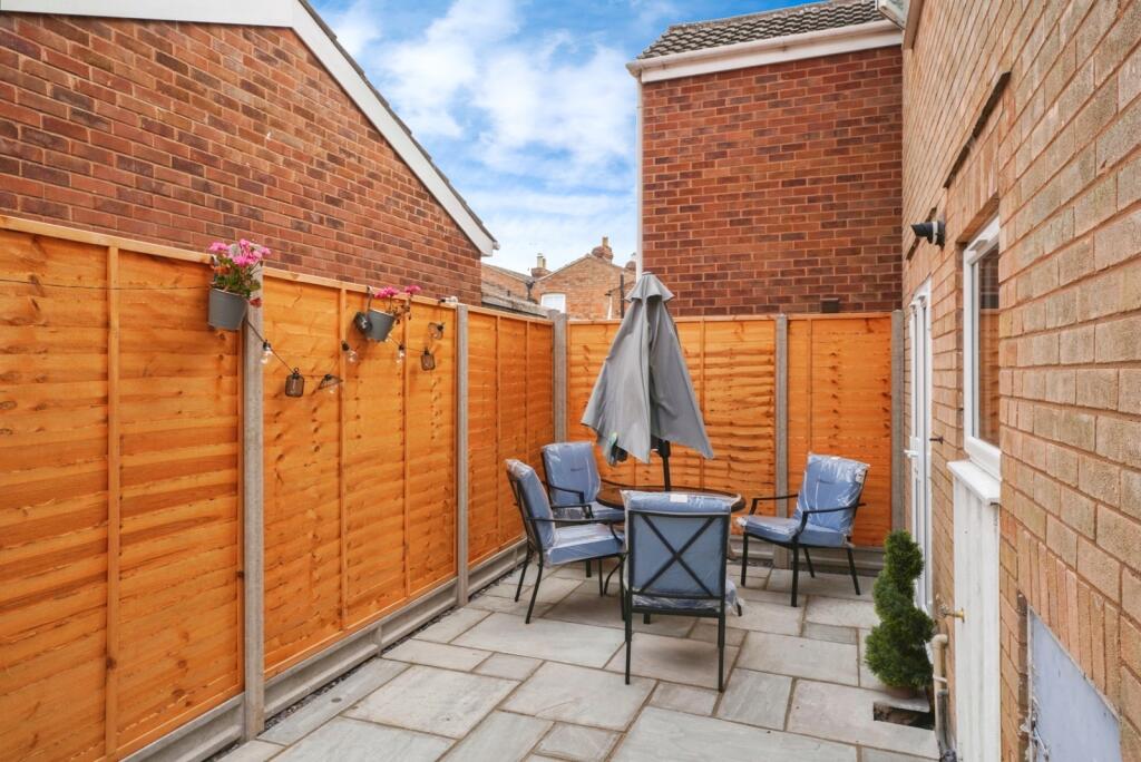 Great House Road, Worcester, Worcestershire, WR2 - More