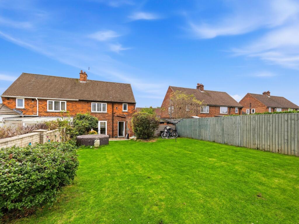 Beckett Avenue, Carlton-In-Lindrick, S81 photo 4