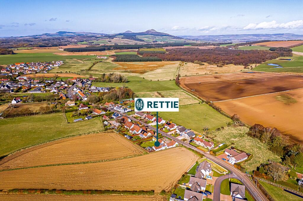 4-bed detached on Rose Cottage, Star, Glenrothes, Fife, £485,000
