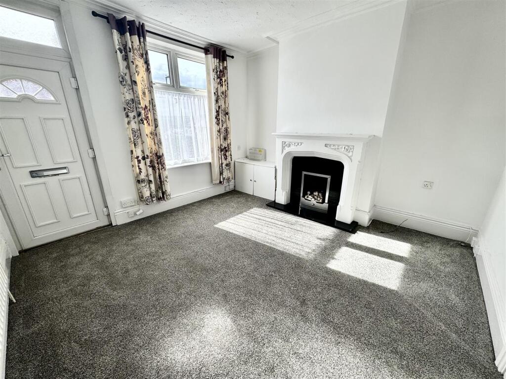 Main image of property: Hackthorn Road, Sheffield