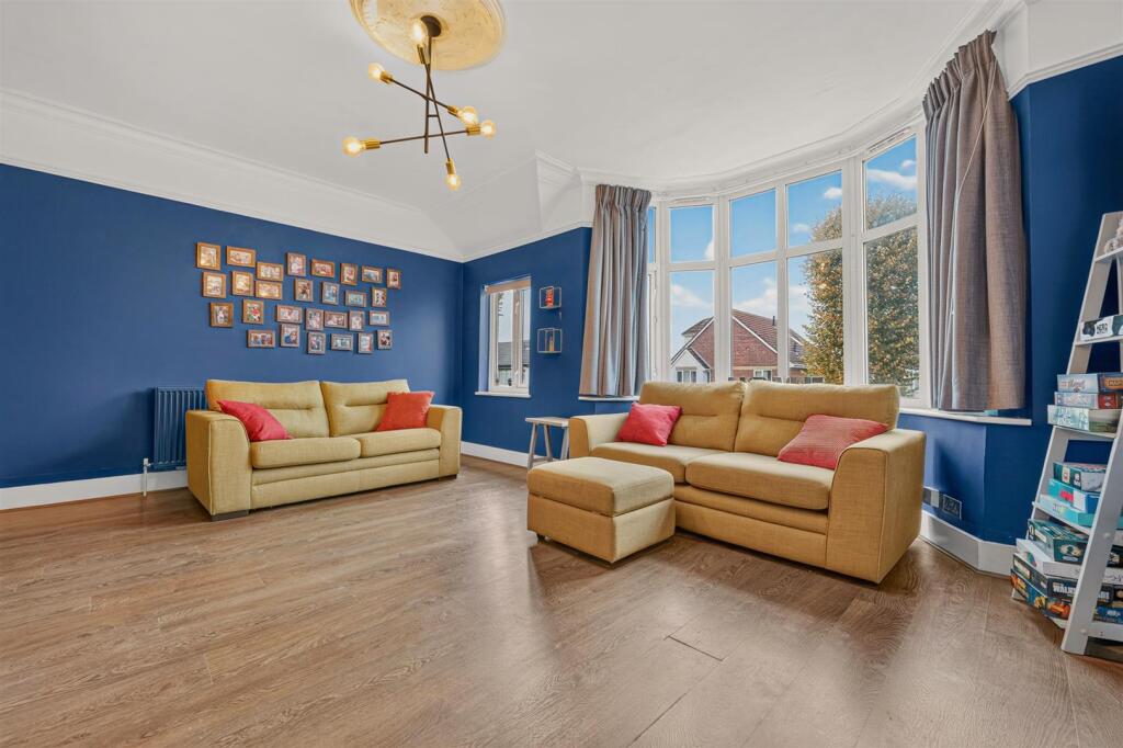 Mawney Road, Romford photo 4