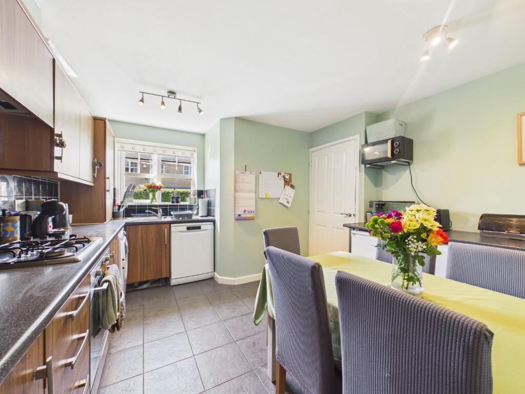 West Royd Avenue, Shipley - View 4