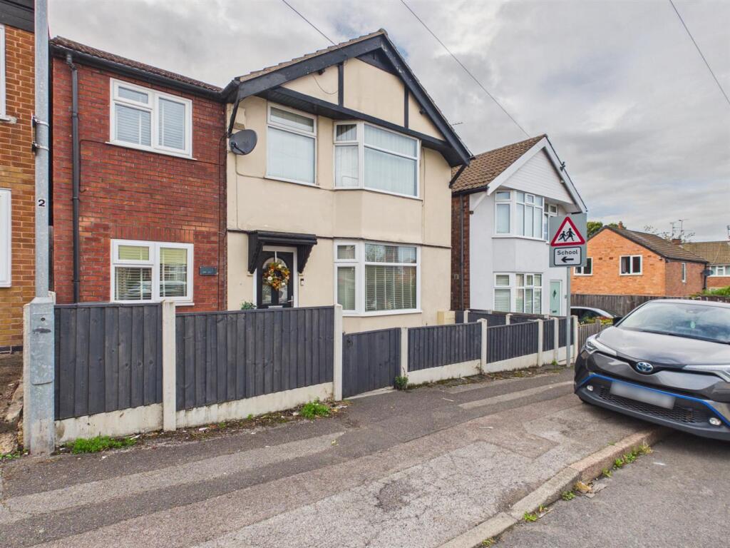 5-bed house on Southlea Road, Carlton, Nottingham, £370,000