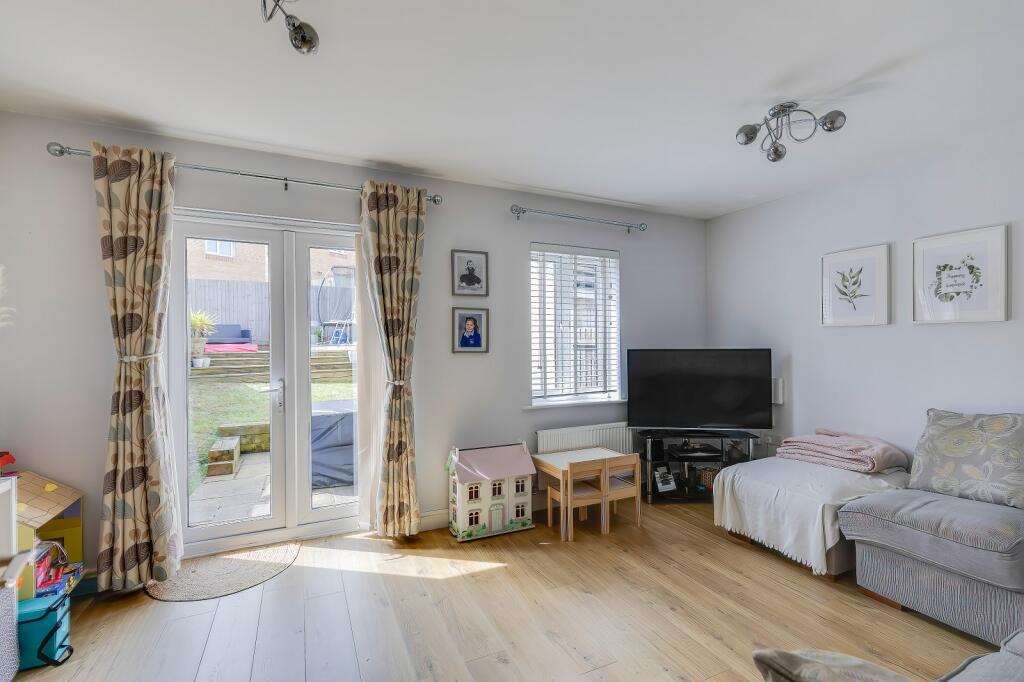 House in Barry, Merthyr Dyfan - View 2
