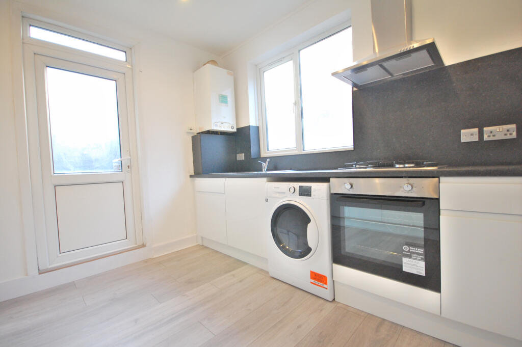 Apartment in London - View 5