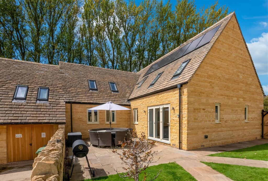 Main image of property: Pages Piece, Ebrington