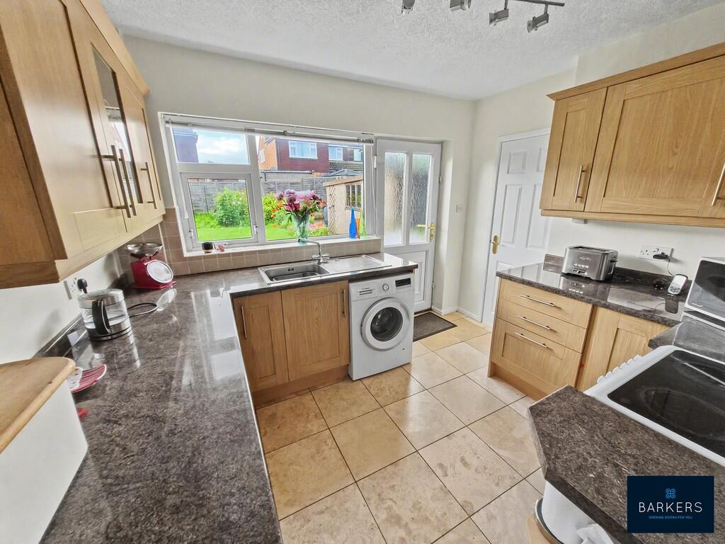 Swincliffe Crescent, Gomersal - View 6