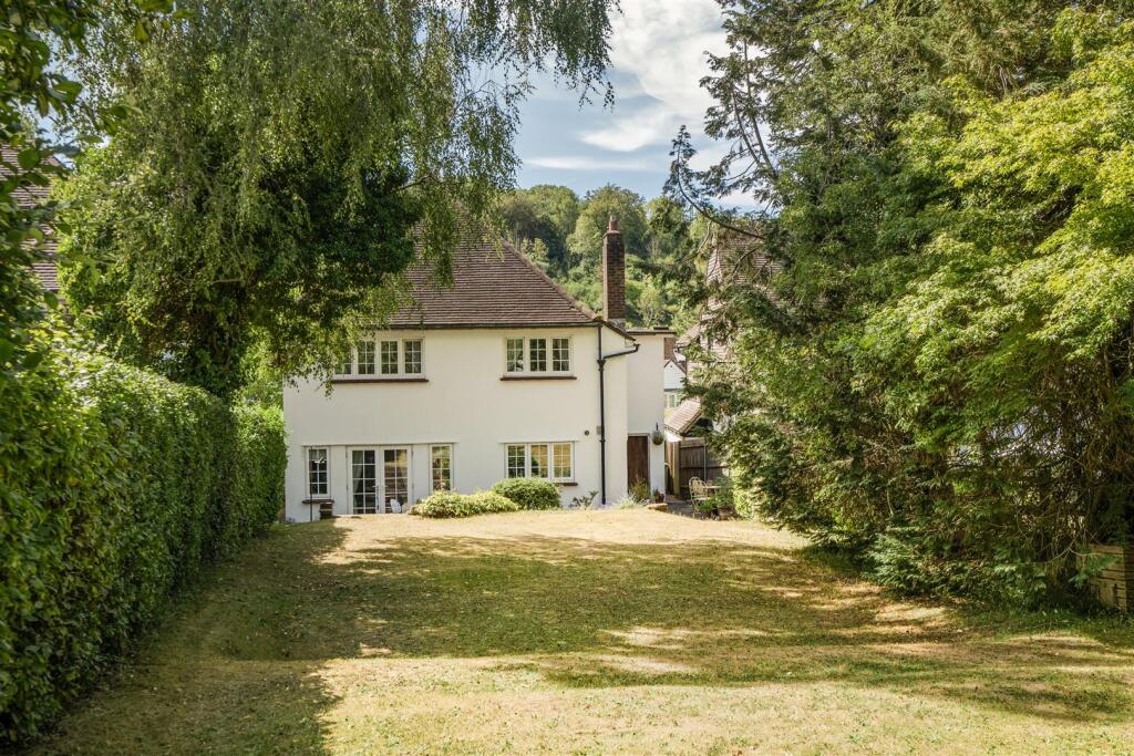 House in Reigate and Banstead, Chipstead - View 3