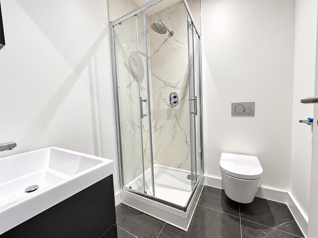 Apartment in Guildford - View 3