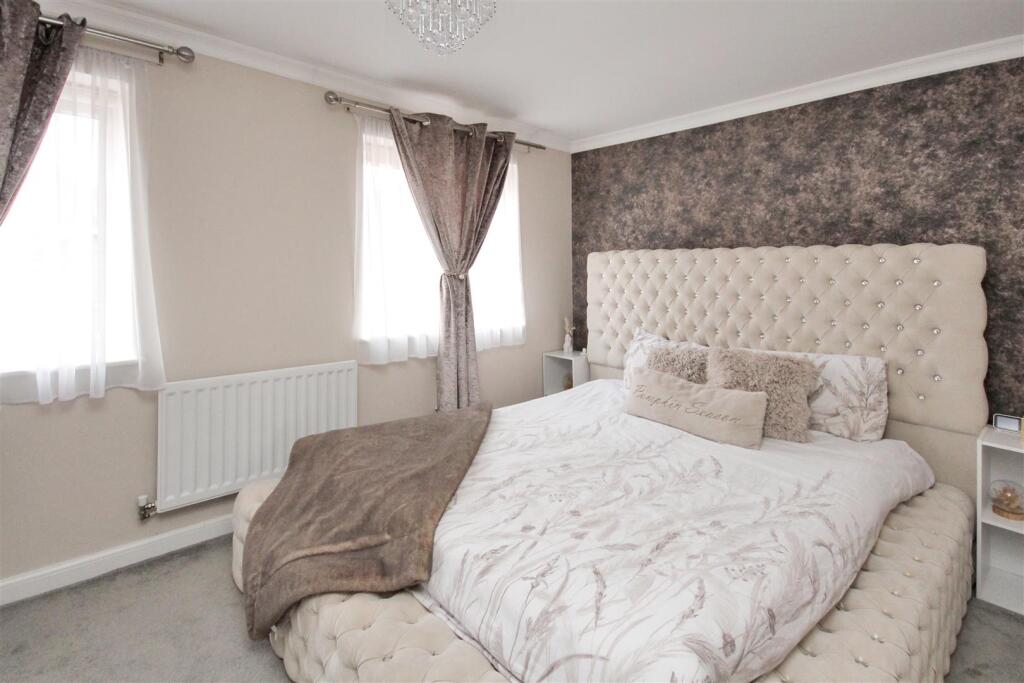 House in Northampton, Wellingborough - View 4