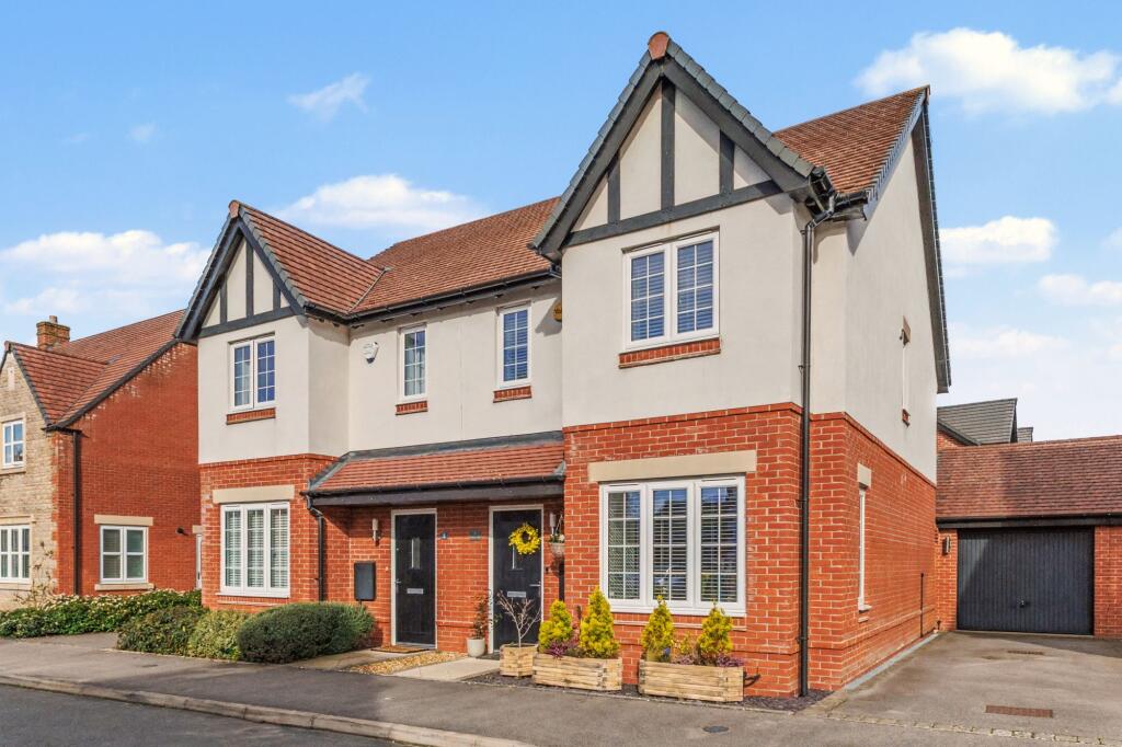 Main image of property: Hutton Road, Kineton, CV35