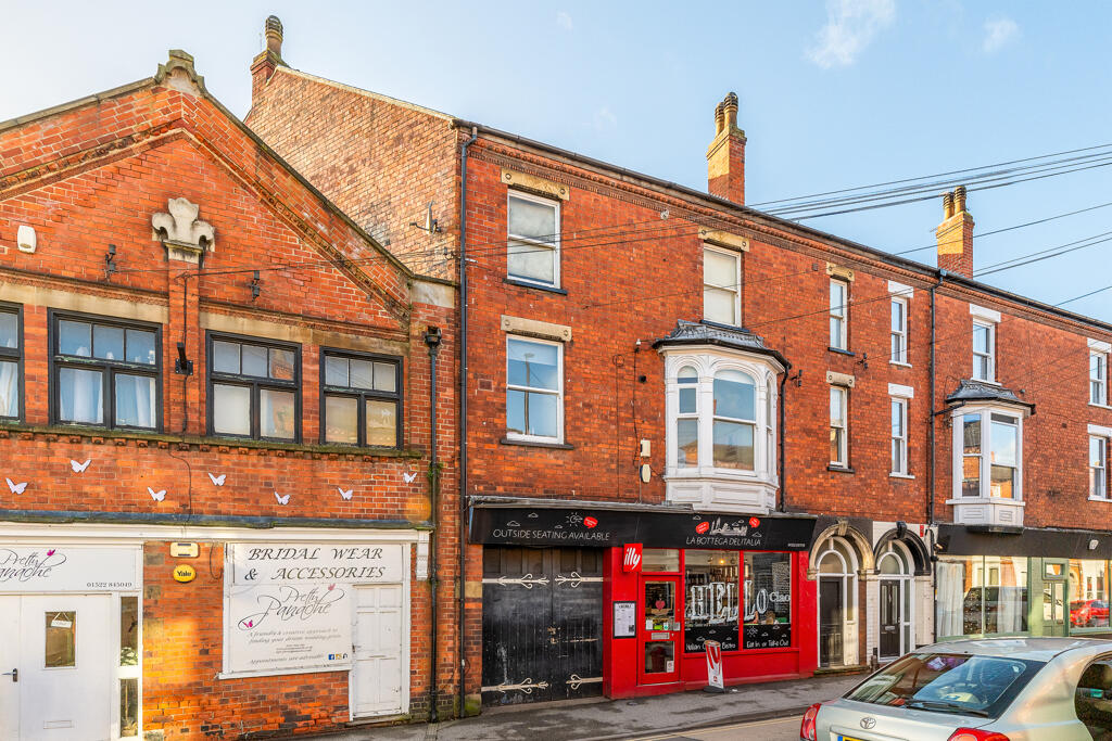 5-bed flat on West Parade, Lincoln, Lincolnshire, LN1 1NL, £550,000