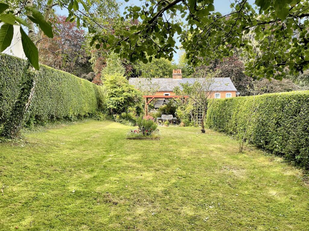 Wellhouse Road, Beech, Alton, Hampshire photo 4
