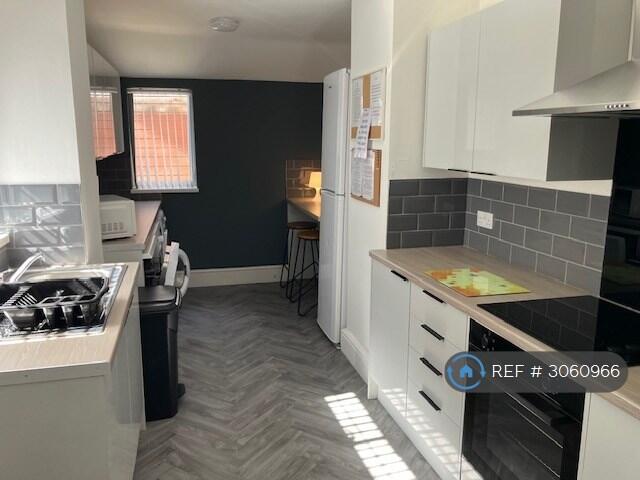 House in Middlesbrough, Middlehaven - More