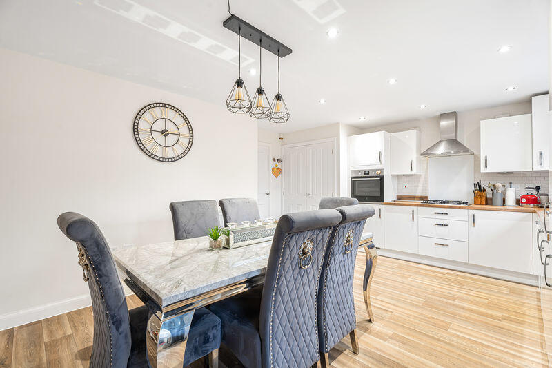 House in Milton Keynes, Bletchley and Fenny Stratford - View 3