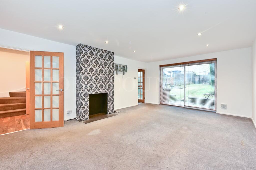 Chace Avenue, Potters Bar, EN6 photo 3