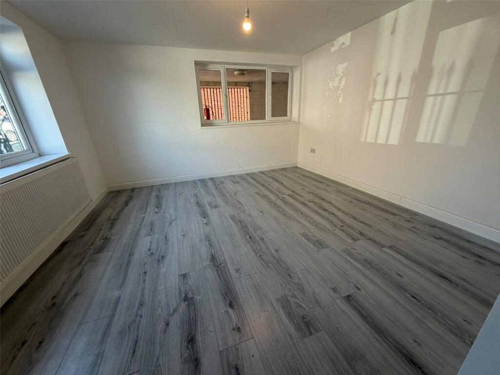Apartment in Walsall - View 4