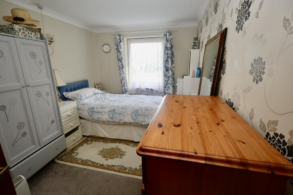 Apartment in Wells, Somerset - View 4