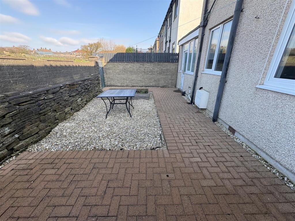 Additional image 26 of Greenton Crescent, Queensbury