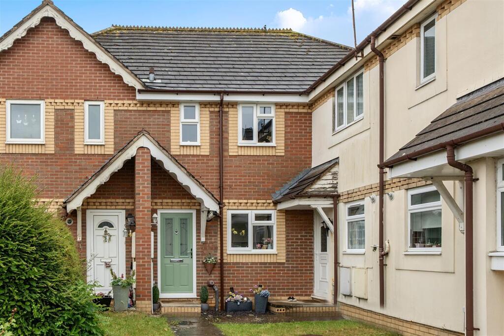 Main image of property: Sunningdale Drive, Warmley, Bristol