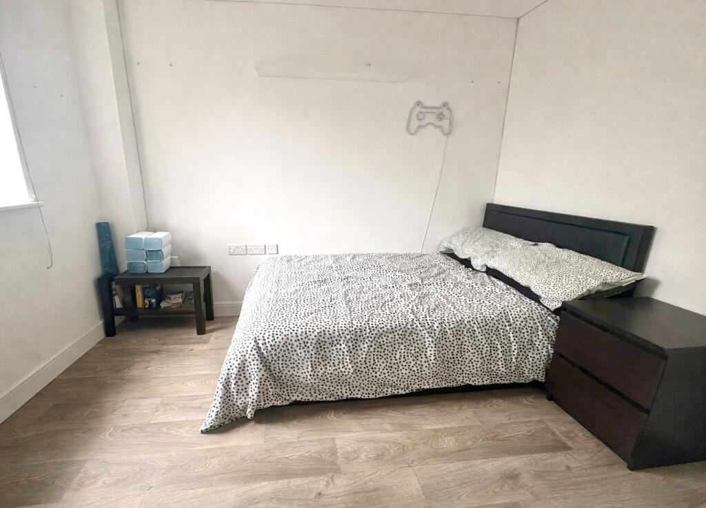 Additional image 10 of Park Court, Yeovil, BA20