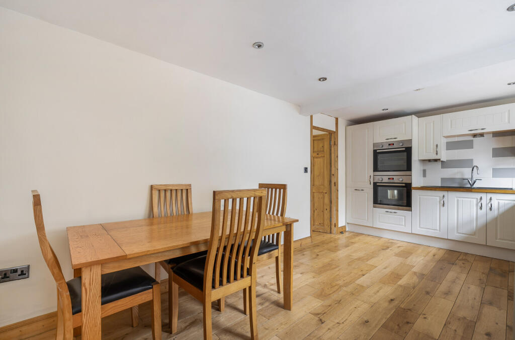 Hollybush Road, Warminster, BA12 photo 3