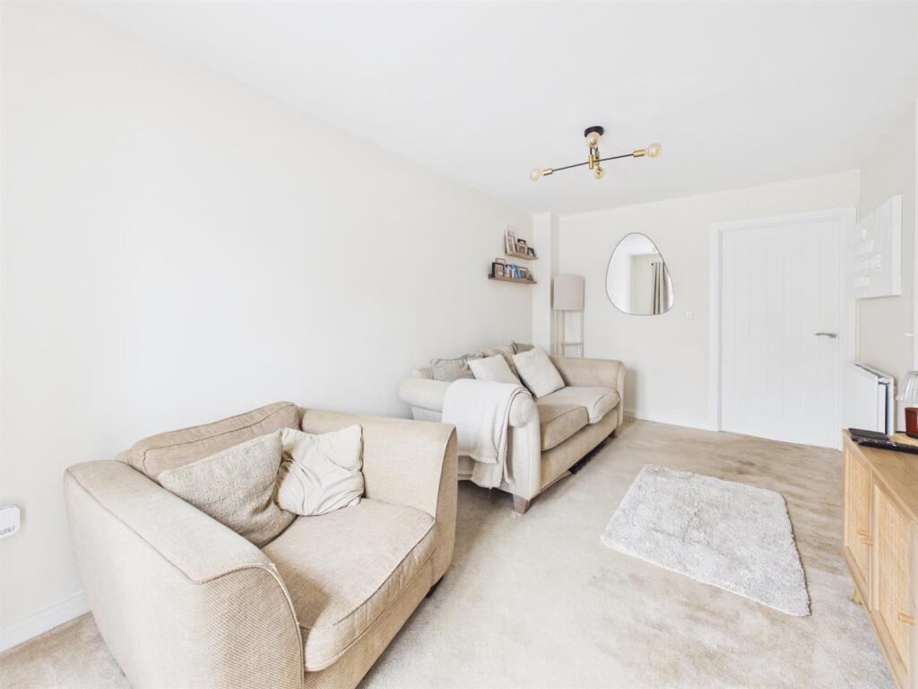 House in Tewkesbury, Gloucester Business Park, Brockworth - View 3