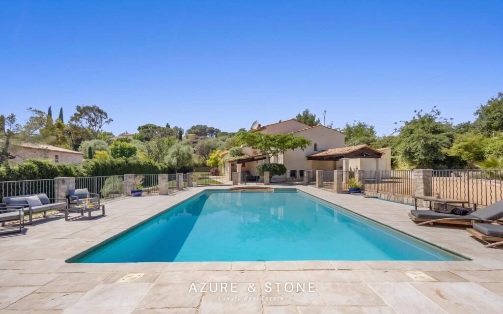 Main image of property: Provence-Alps-Cote d`Azur, Alpes-Maritimes, Le Rouret