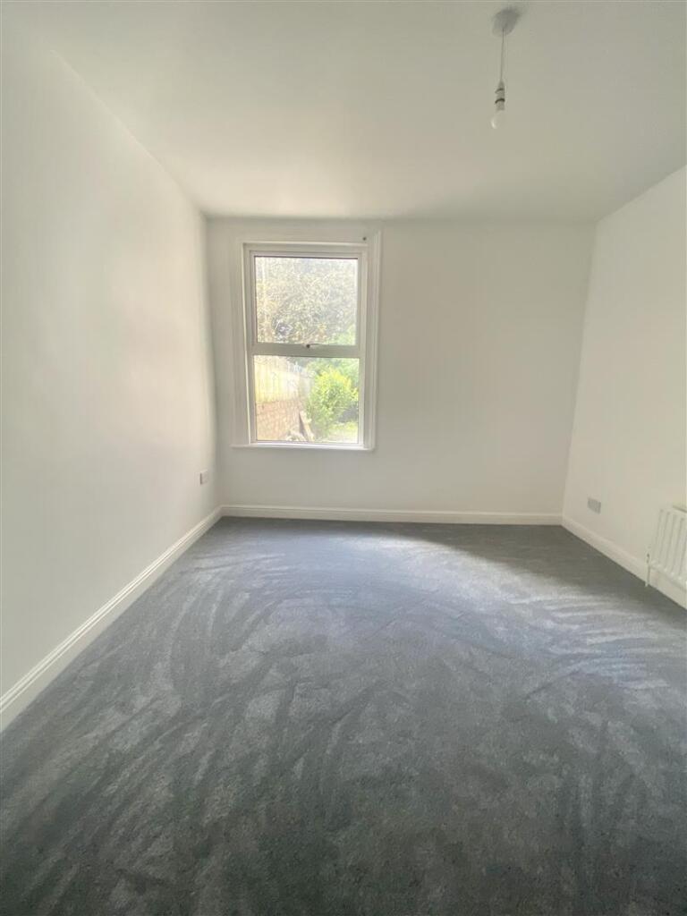Apartment in Bristol - View 5
