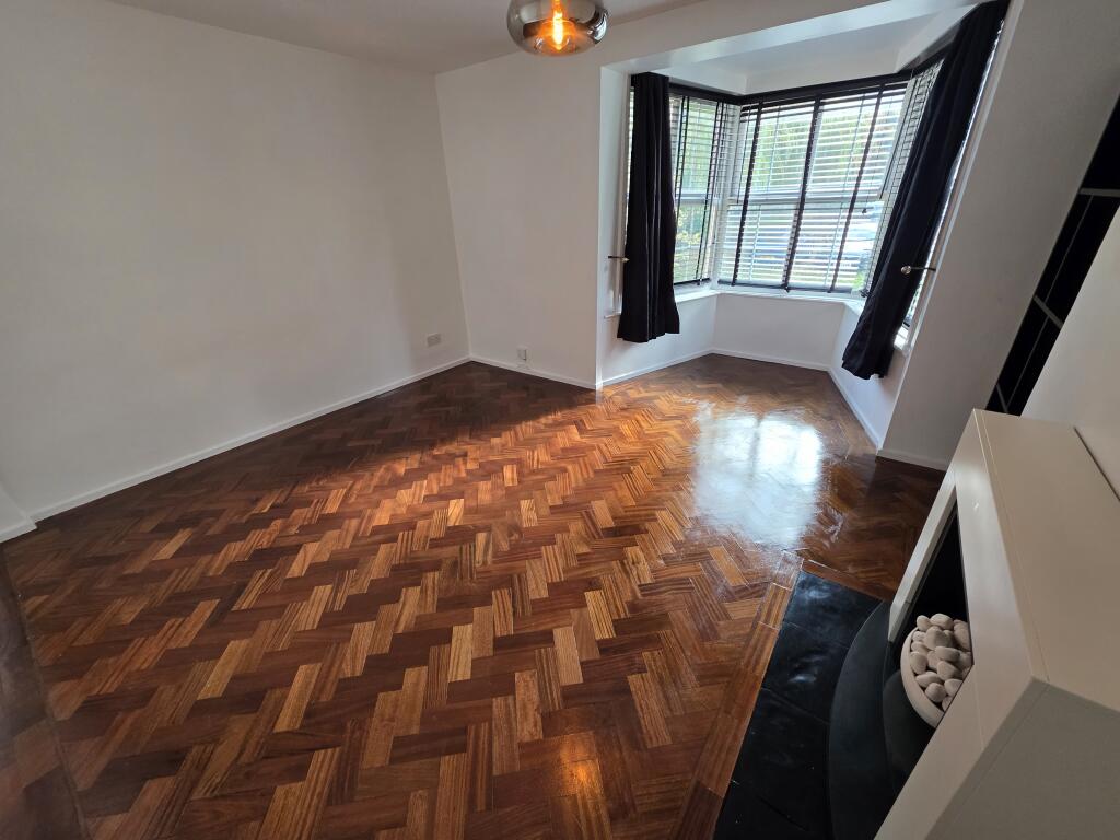 Apartment in Welwyn Garden City, Haldens - View 4
