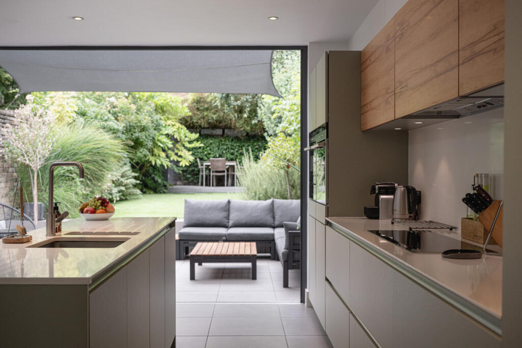 House in London - View 4