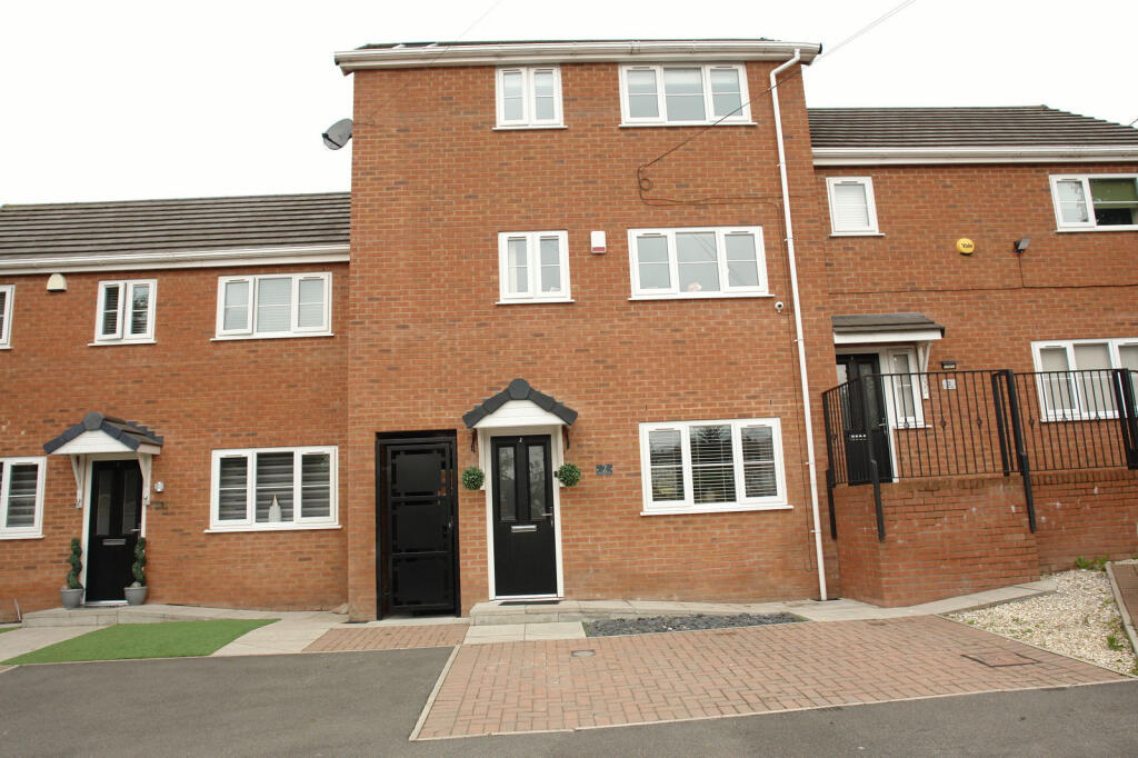 Main image of property: Malvern Mews, Malvern Close, Oldham, Lancashire, OL2