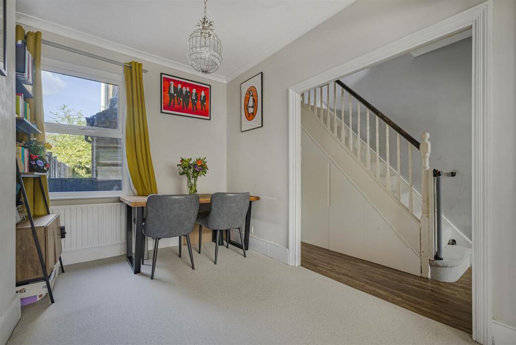 House in London, Chatterton Village, Southborough - More