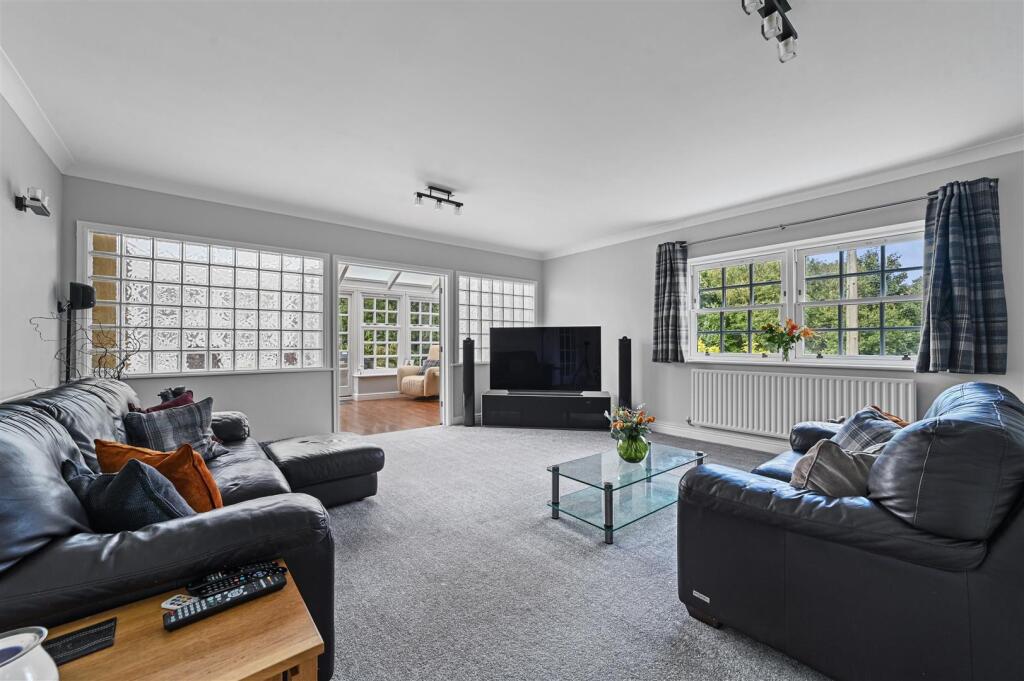 House in Babergh, Tattingstone - View 3