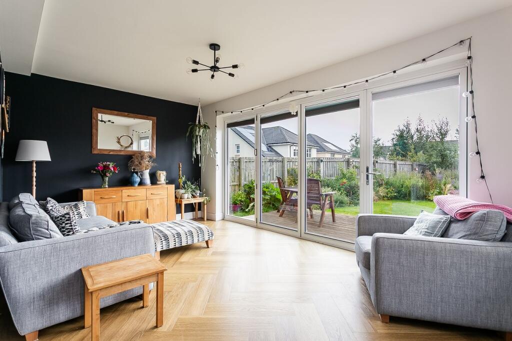 House in Penicuik, Mauricewood - View 4