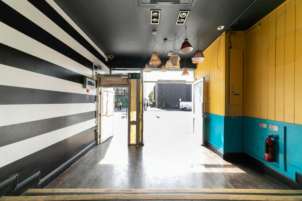 43 Essex Road -2.jpg