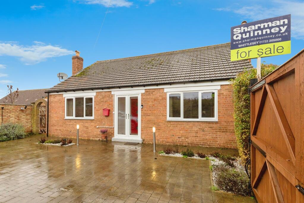 2-bed bungalow on Arnolds Lane, Whittlesey, Peterborough, £300,000