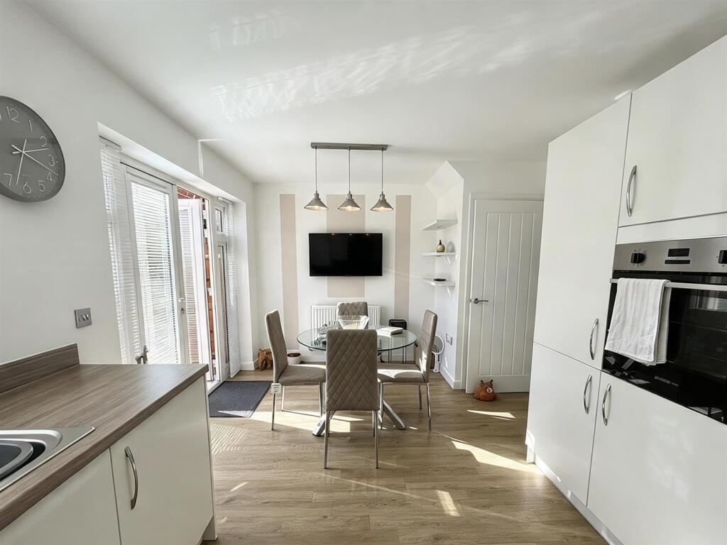 House in South Holland, Pinchbeck - View 3