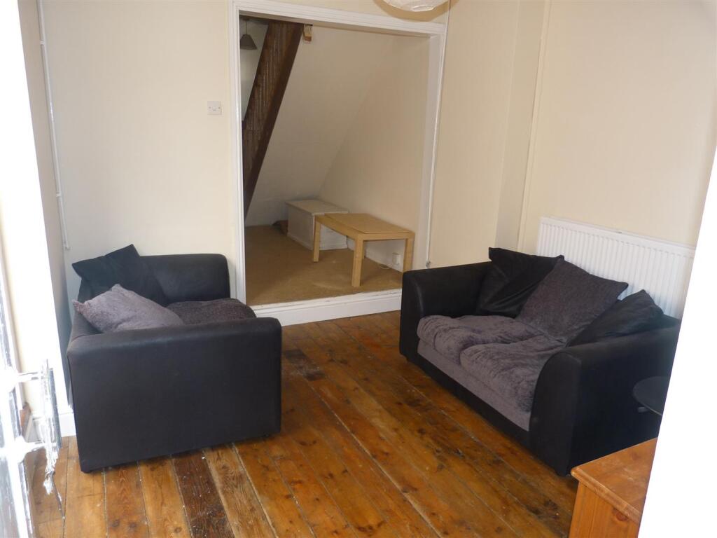 House in Cardiff - View 2