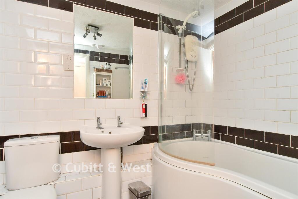 Apartment in Brighton, Withdean - More