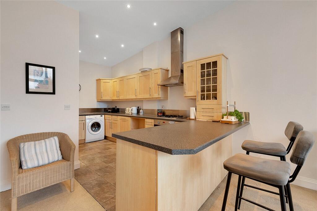 Apartment in London - View 2