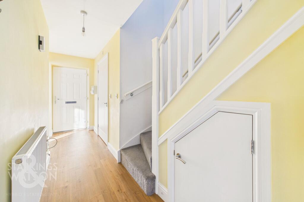 Willow Drive, Hempnall, Norwich photo 4