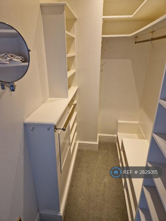 4 bedroom semi-detached house for rent