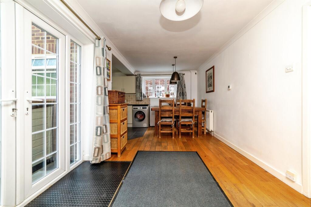 House in East Hertfordshire, Stapleford - View 5