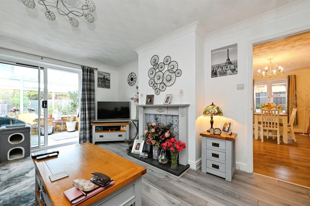Greenwich Close, Downham Market photo 4
