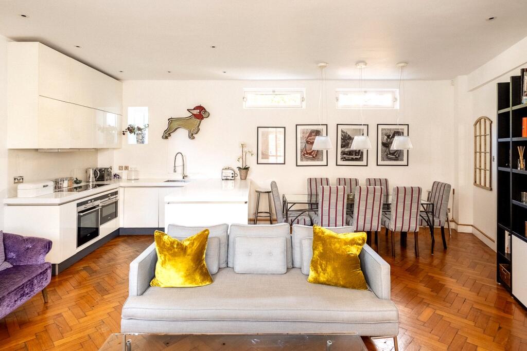 House in London - View 3