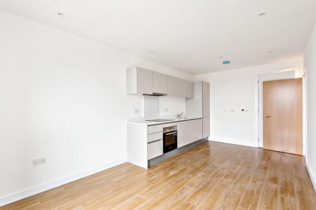 Apartment in Reading - View 3