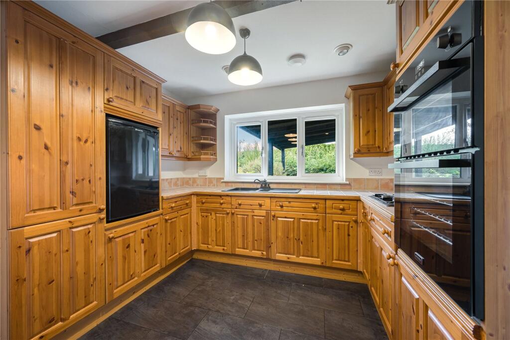 House in Nottingham - View 5