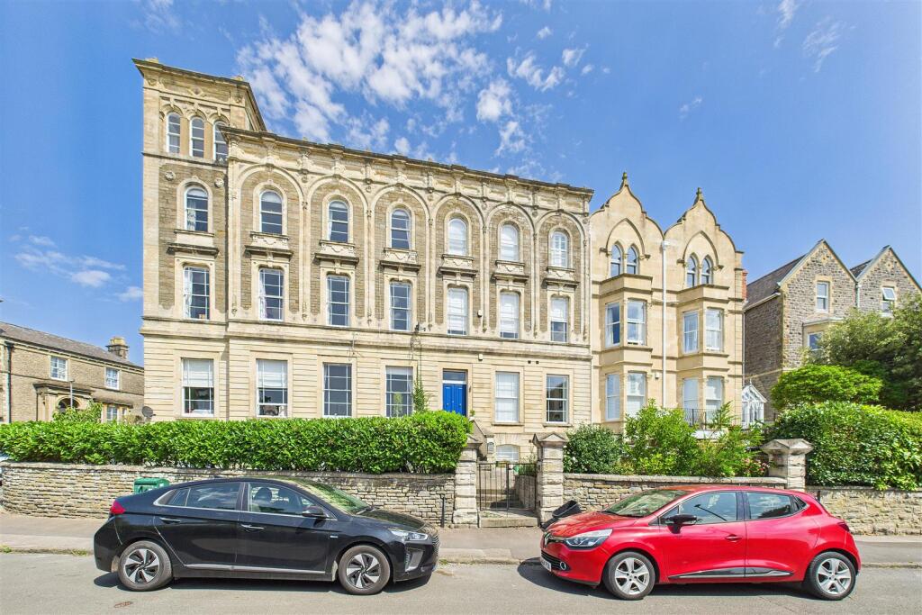 Main image of property: Victorian charm close to Clevedon’s seafront