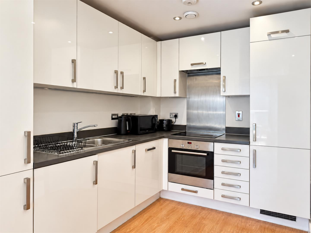 Apartment in London - View 2
